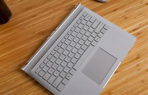 Surface Book 2 keyboard is unresponsive: How to fix it