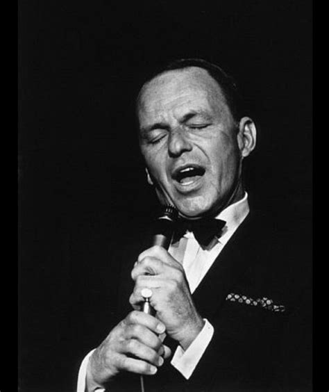 Frank Sinatra performing in 1964. | Frank sinatra, Sinatra, Movie stars