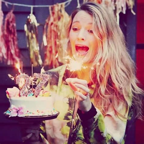 BLAKE LIVELY Celebrates Her 27th Birthday – HawtCelebs