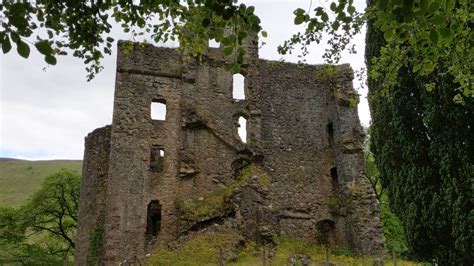 Invergarry Castle Ruins - YouTube