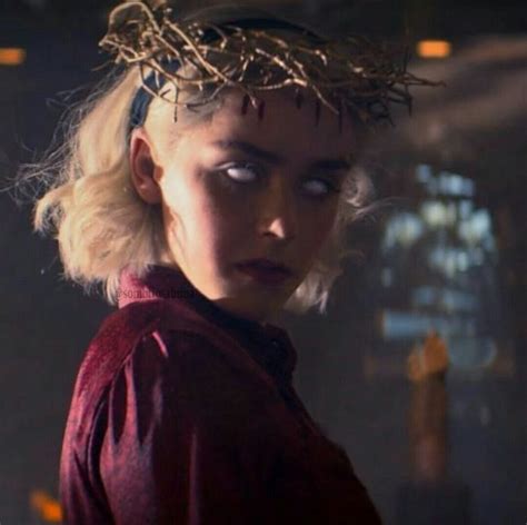 Kiernan Shipka wearing a crown of thorns | Sabrina spellman, Sabrina ...