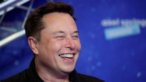 Elon Musk faz oferta de R$ 200 bilhões para comprar o Twitter