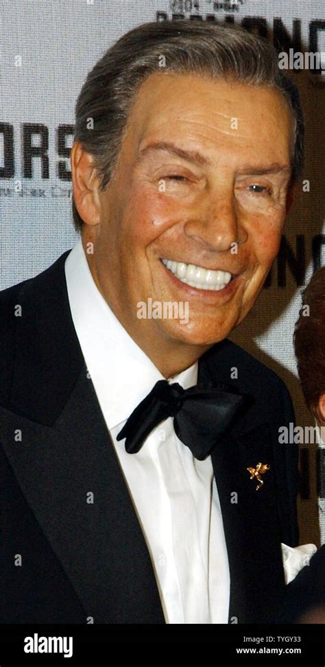 Jerry orbach 2004 hi-res stock photography and images - Alamy