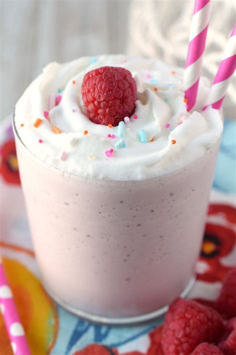 Cotton Candy Frappuccino (Starbucks Copycat) – Snacks and Sips