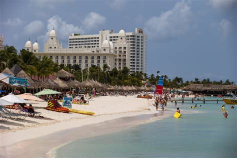 8 Best Spots for Snorkeling in Aruba | Celebrity Cruises