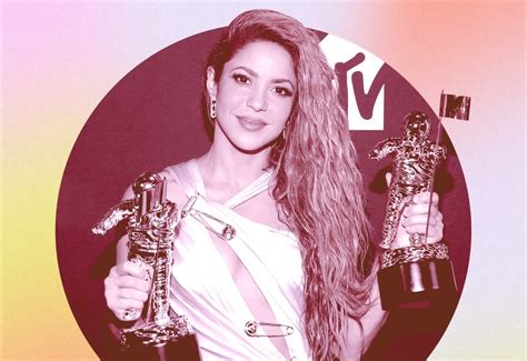 Shakira's Marvelous Year Post-Piqué | PS Celebrity