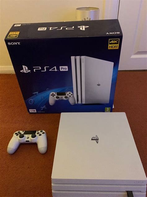 PlayStation 4 Pro white 1TB | in Reading, Berkshire | Gumtree