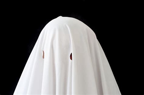 Image of ghost costume | CreepyHalloweenImages