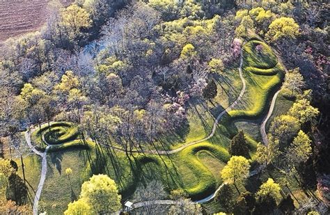 The Great Serpent Mound of Southwest Ohio | Amusing Planet