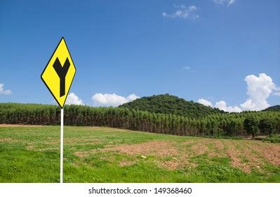 Y Intersection Road Sign Stock Photo 149368460 | Shutterstock