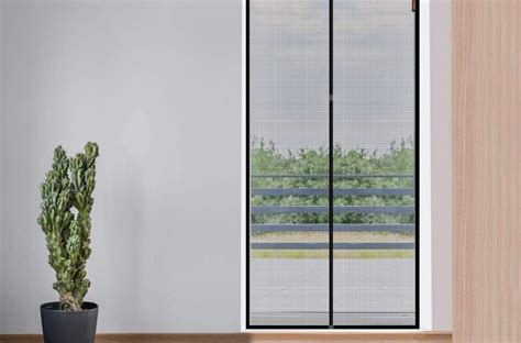 How Do You Install A Magnetic Screen Door? - RooHome