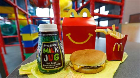 McDonald's moves cheeseburgers off Happy Meal menu - ABC30 Fresno