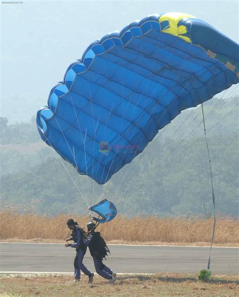 Farhan Akhtar at Aamby Valley skydiving event in Lonavla, Mumbai on 4th Dec 2012 / Farhan Akhtar ...