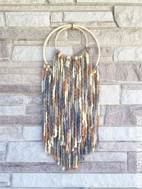 34 DIY Yarn Wall Hanging Crafts - The Crafty Blog Stalker