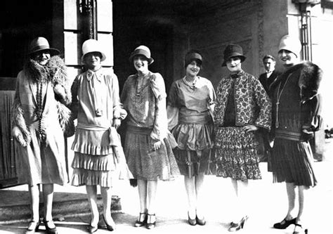 1920-1929 Fashion History Timeline: Era of Glitz, Glamour & Flapper Style