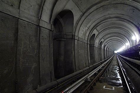 A walk through the Thames tunnel, connecting Rotherhithe and Wapping ...