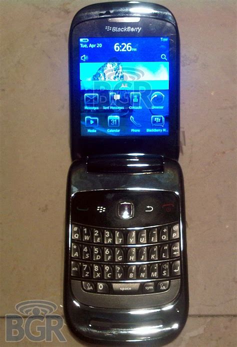 blackberry flip phone | SoyaCincau.com