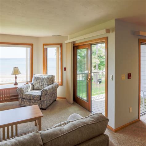 Sturgeon Bay Lodging | Door County Lodging & Resorts