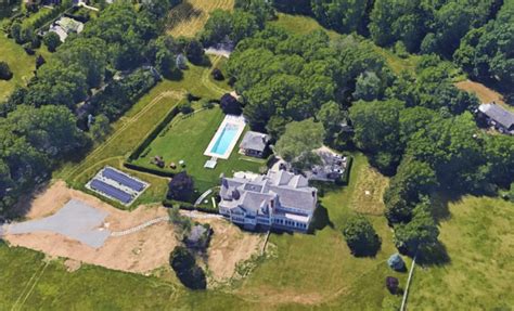 Alec Baldwin Lists Massive $29 Million Hamptons Estate: Photos