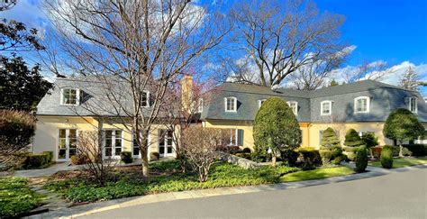 Dianne Feinstein’s Longtime Washington, D.C., Home Hits the Market - WSJ