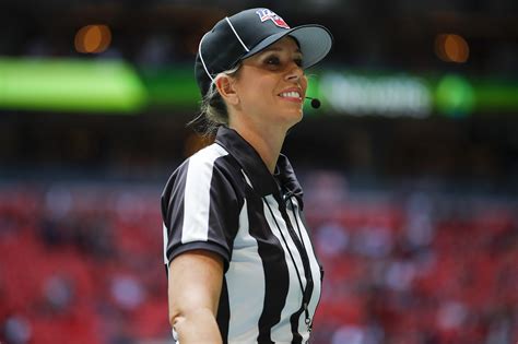 Sarah Thomas will be first woman to officiate in a Super Bowl