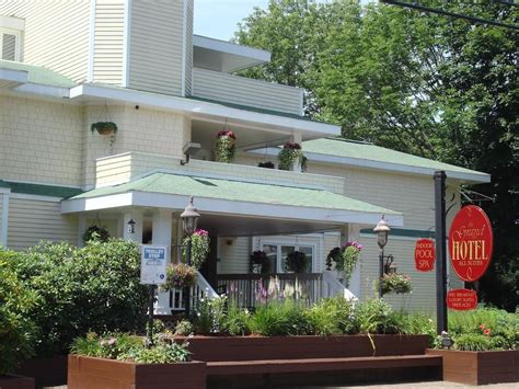 The Grand Hotel — Ogunquit Hotels — Maine.com