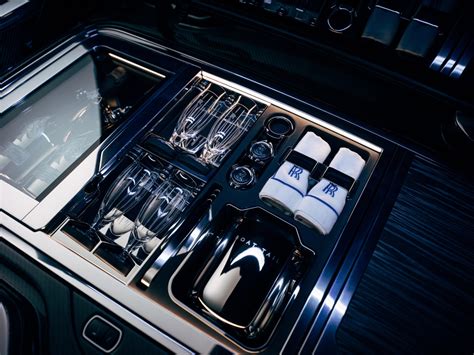 Chia sẻ 80+ về rolls royce boat tail interior mới nhất - coedo.com.vn