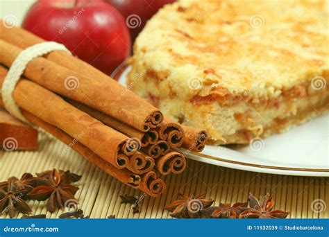 Apple pie with spices stock image. Image of cook, golden - 11932039