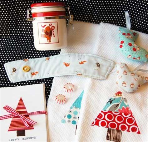 45 Lovely Christmas Gift Packaging & Wrapping Ideas - Jayce-o-Yesta