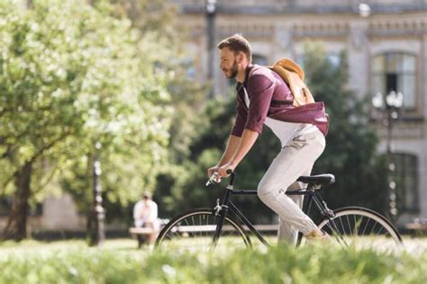 Safety tips on riding bicycle in the city