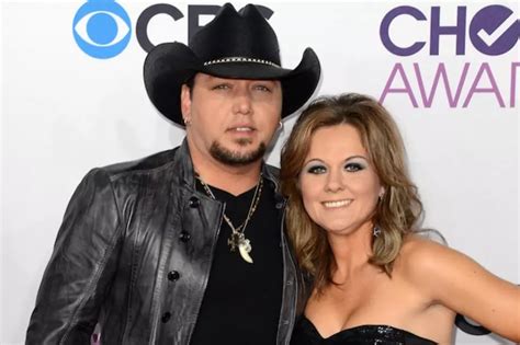 Country Star Jason Aldean Files for Divorce