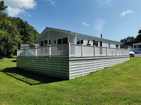 Bideford Bay Holiday Park in Devon, lodges for rent by the sea