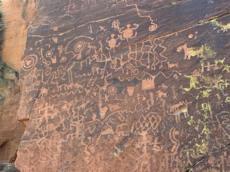 Sinagua petroglyphs in Northern Arizona, created from 900 AD to 1350 AD : r/pics