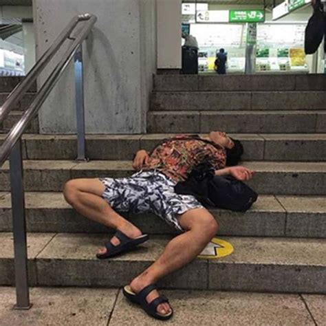 Insane Photographs Of Incredibly Drunk People In Public. - Page 7 of 16 - True Activist