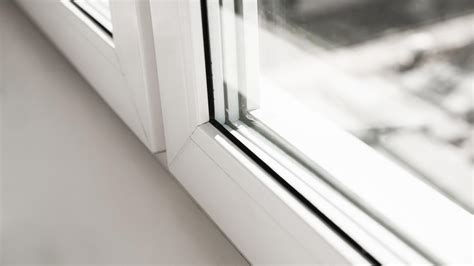 What To Do If Your Double Pane Windows Lose Their Seals | HowtoHome