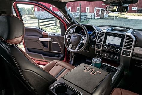 2021 Ford® Super Duty Truck | Photos, Colors & 360° Views