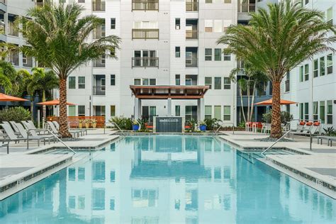 The Aurora - Stylish & Luxury Apartments for Rent in Downtown Tampa FL