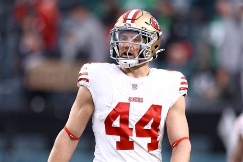 49ers FB Kyle Juszczyk named finalist for Art Rooney award