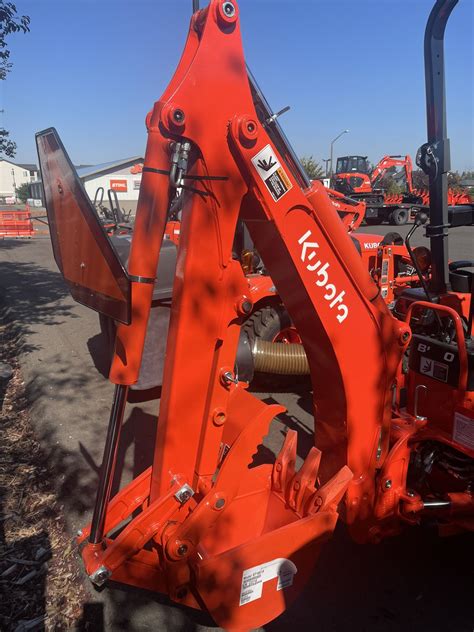 Kubota B2601 Tractor Loader Backhoe for Sale in Yelm, WA - OfferUp