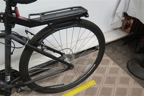 Schwinn Pathway 700C Medium Men's Multi-Use Bike w/ Rack - Oahu Auctions