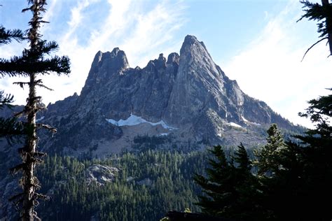 Washington Pass Overlook — Washington Trails Association