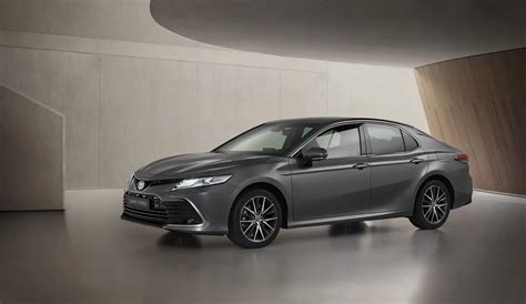 2021 Toyota Camry Undergoes Facelift Inside And Out With New Technology ...