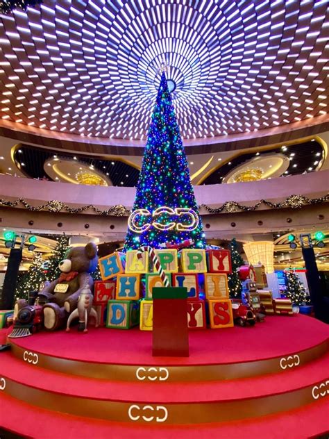 12 Extravagant Christmas Trees Around Metro Manila You Should Visit ...