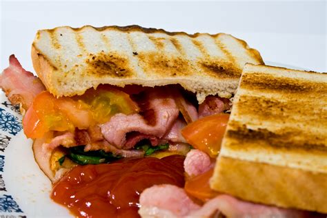 File:Bacon sandwich.jpg - Wikimedia Commons