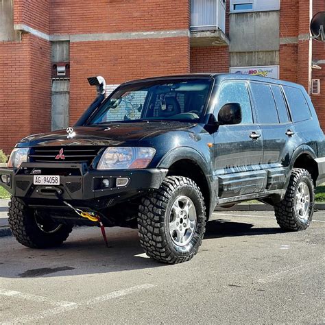 Mitsubishi Pajero V68 Offroad 4x4 | Mitsubishi pajero, Mitsubishi, Offroad