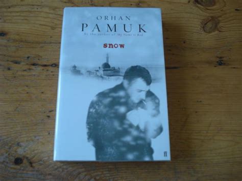 Snow by Pamuk, Orhan: Very Good Soft cover (2004) 1st Edition | Mungobooks