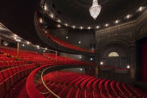 Where to sit in Melbourne theatres - the best seats in the house