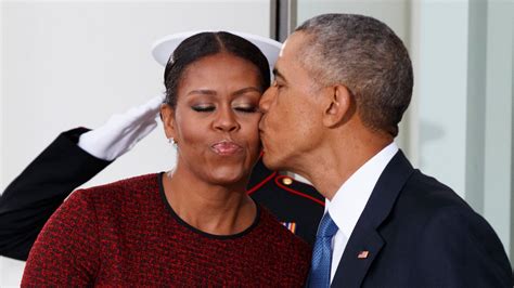 Barack And Michelle Obama Mark Mother's Day With Messages Of Gratitude | HuffPost Latest News