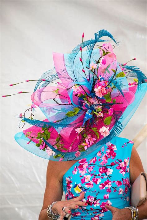 The Boldest, Brightest Outfits From the Kentucky Derby | Derby hats ...