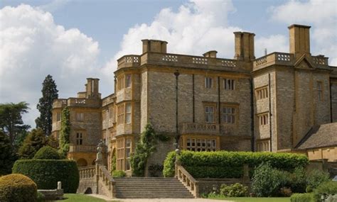 Oxfordshire hotel Eynsham Hall sold for £8.25m | Hotel Owner